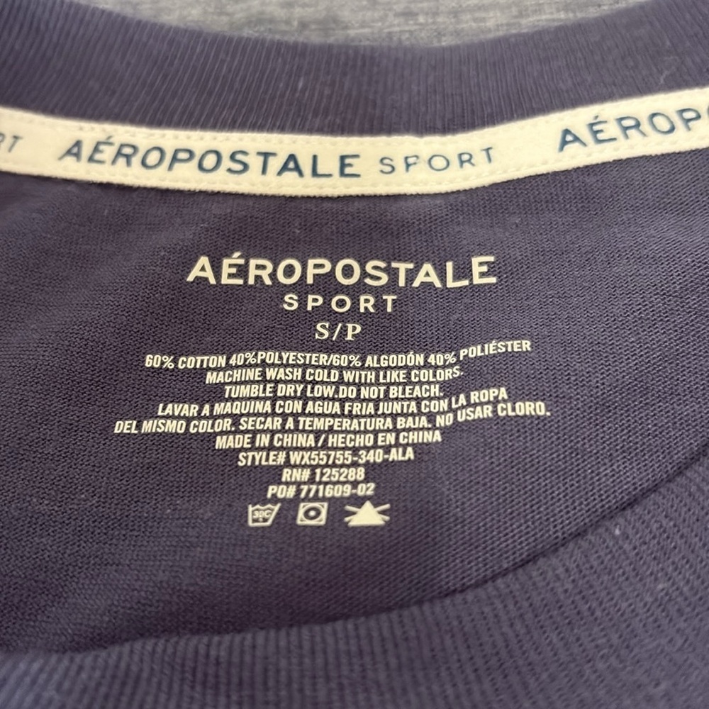 NWT Women’s Size Small Aero Sport Tee - Picture 3 of 5